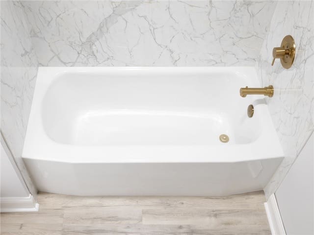 acrylic bathtub