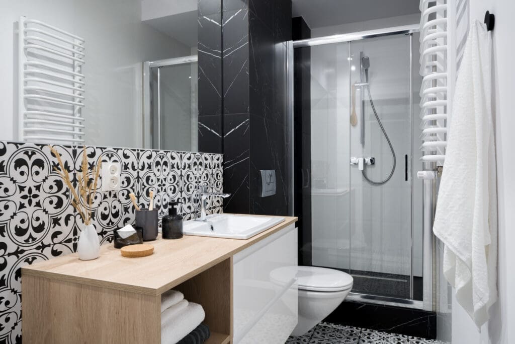 Maximize your small bathroom remodel with a modern design